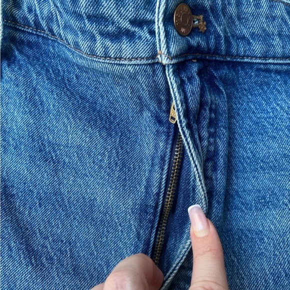 Madewell The Perfect Short Curvy | Size: 26Wide - Picture 5 of 8